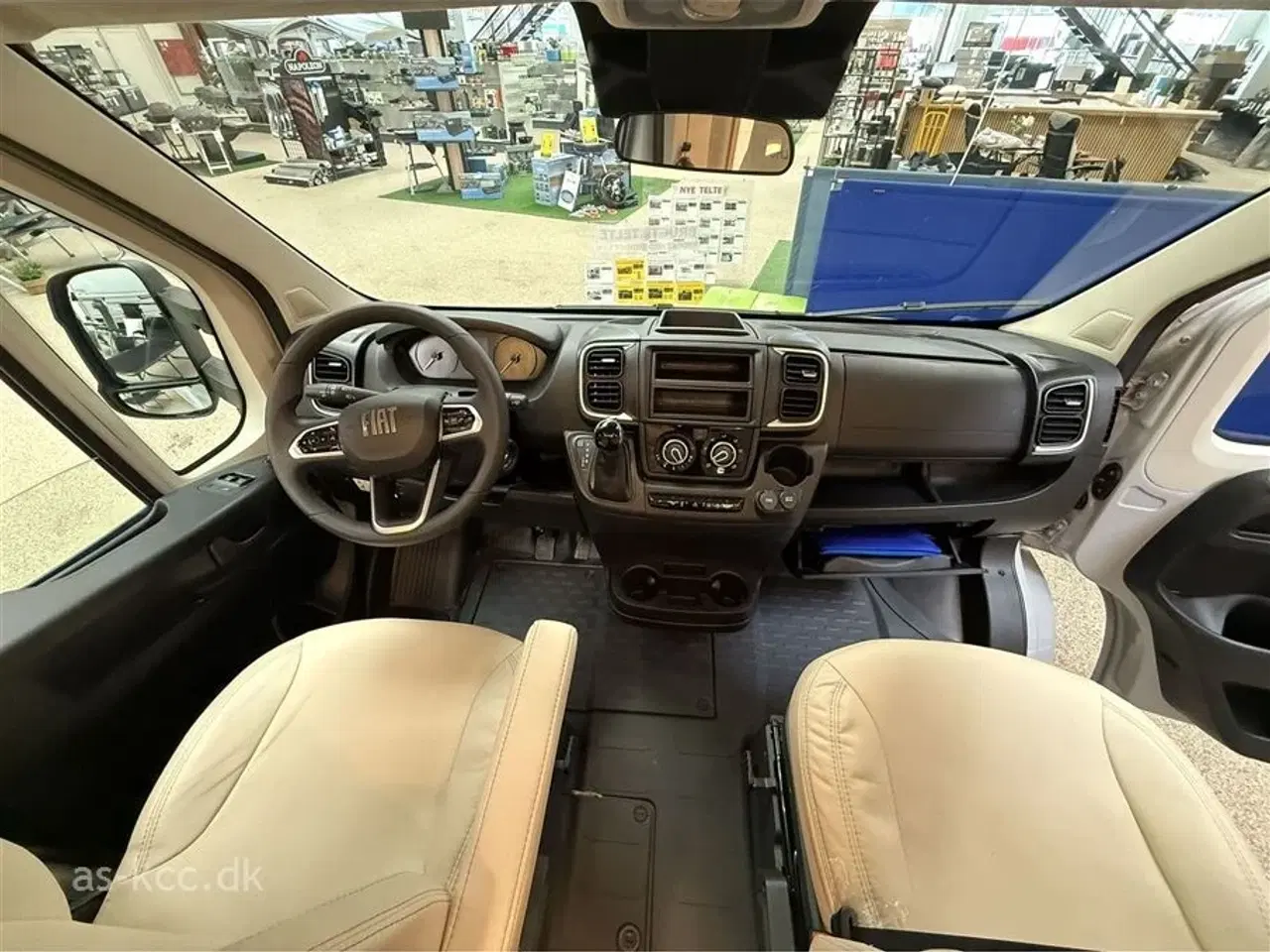 Billede 14 - 2025 - LMC Cruiser V646