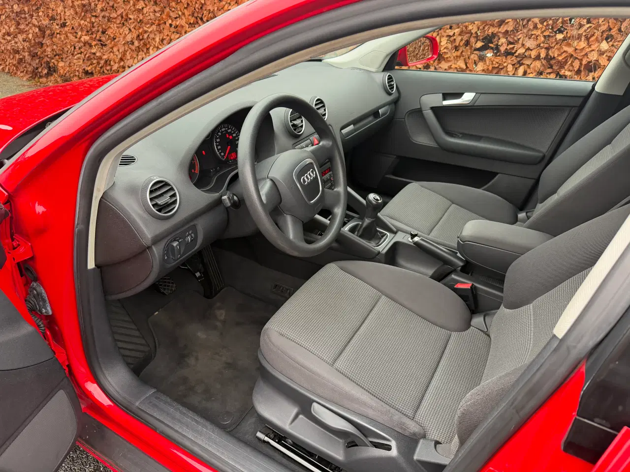 Billede 8 - Meget flot og velholdt Audi A3 Ambiente