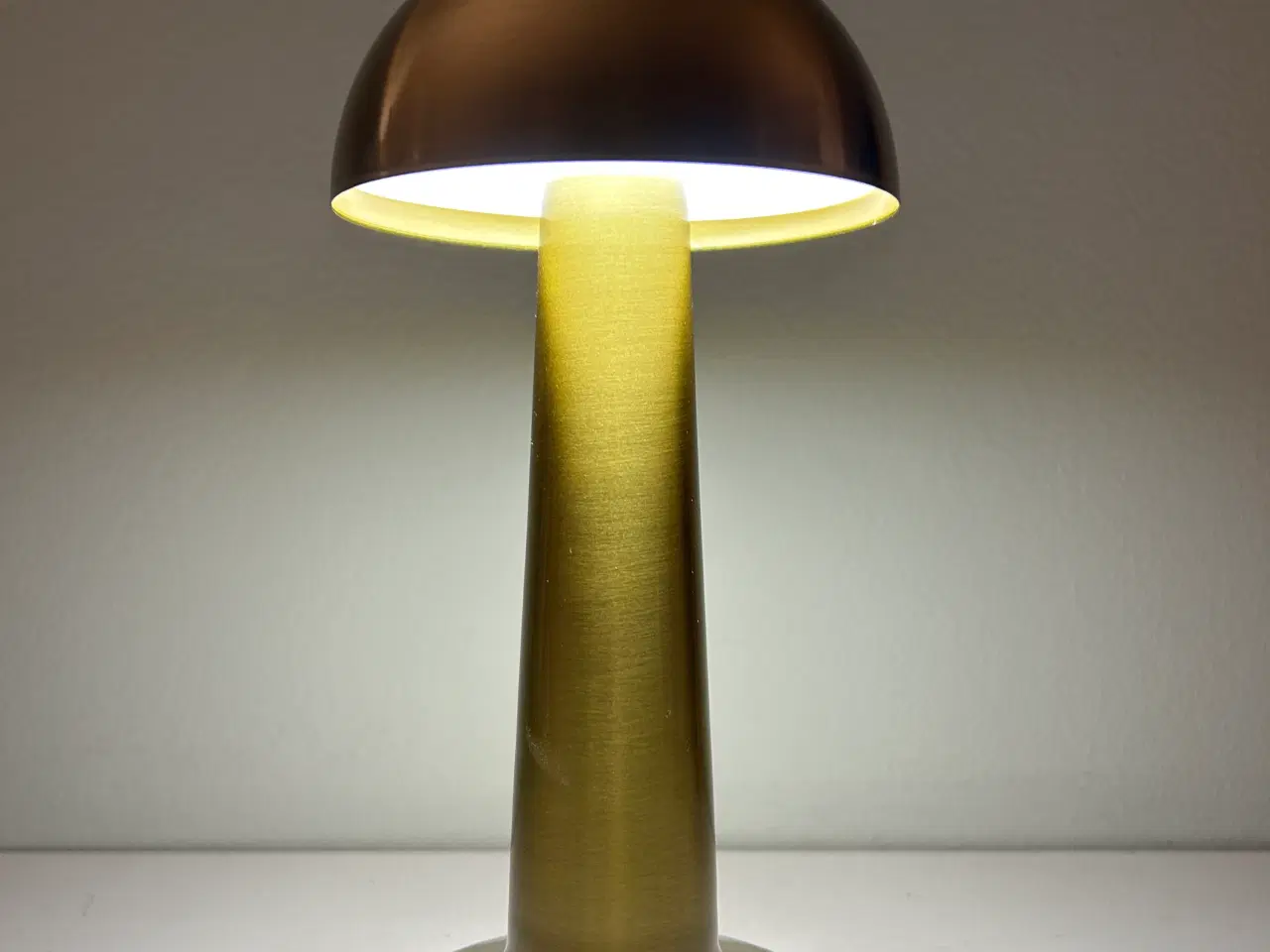 Billede 1 - Design bord lampe