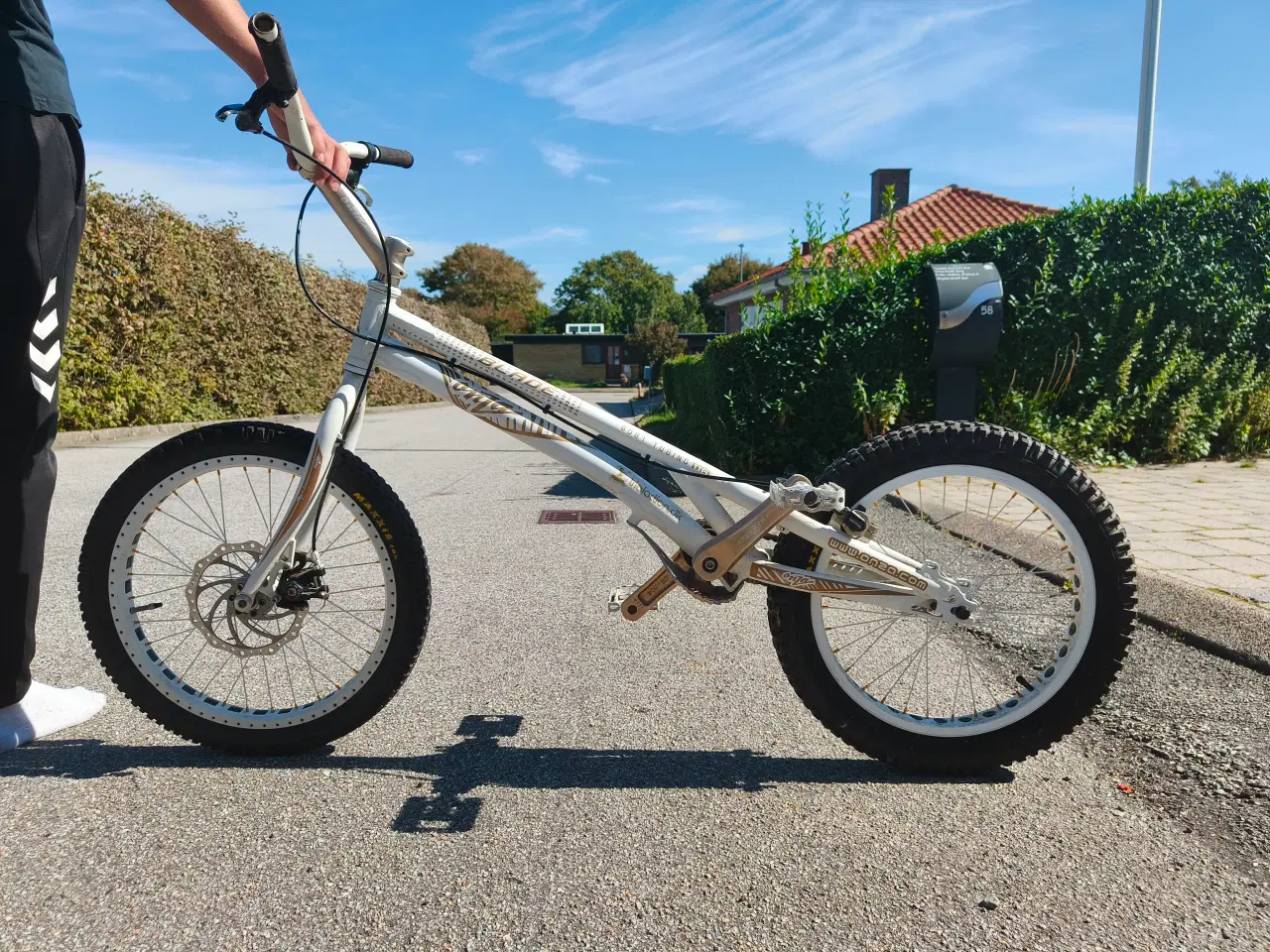 Billede 2 - Fed Trial cykel i god kvalitet.