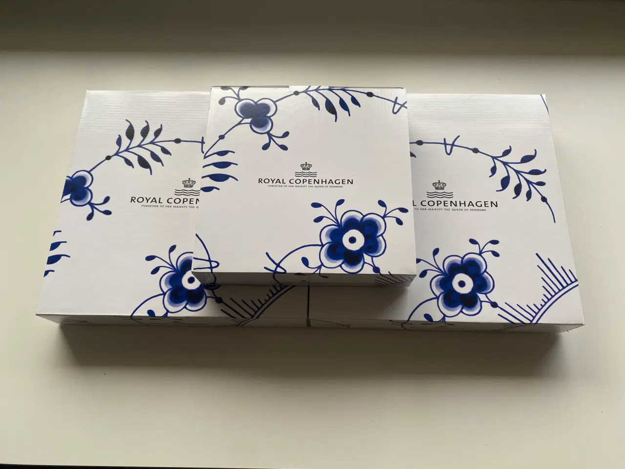 Billede 2 - 3 X Royal Copenhagen Blå Mega Riflet skåle