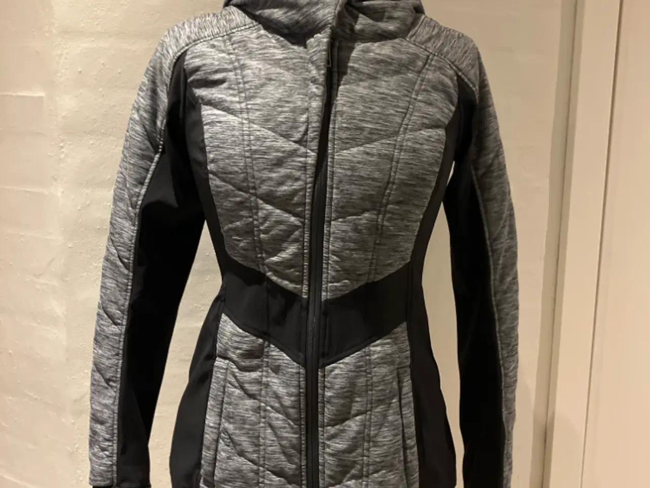 Billede 1 - The North Face jakke / trøje 