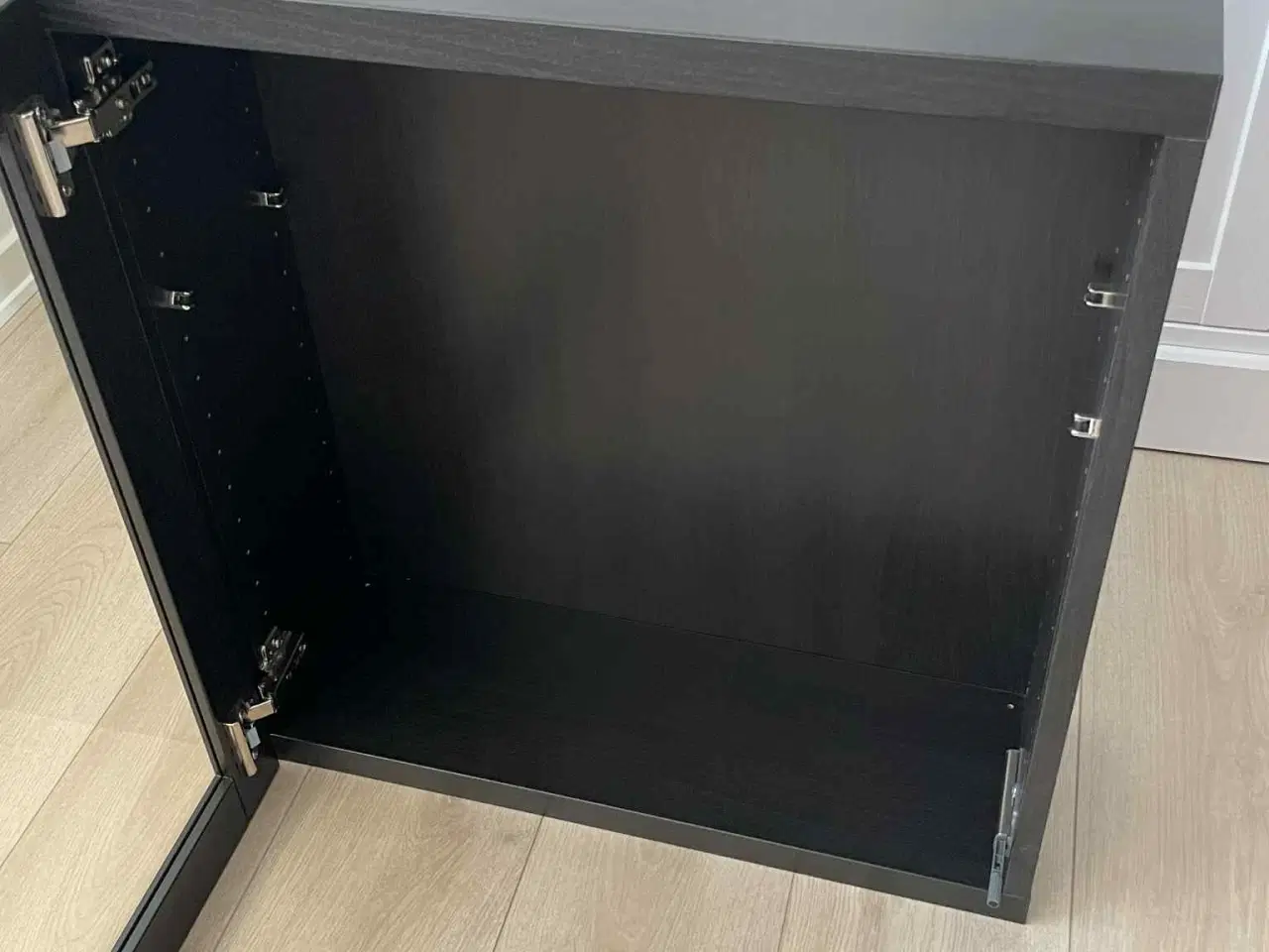 Billede 3 - IKEA Bestå vitrineskabe