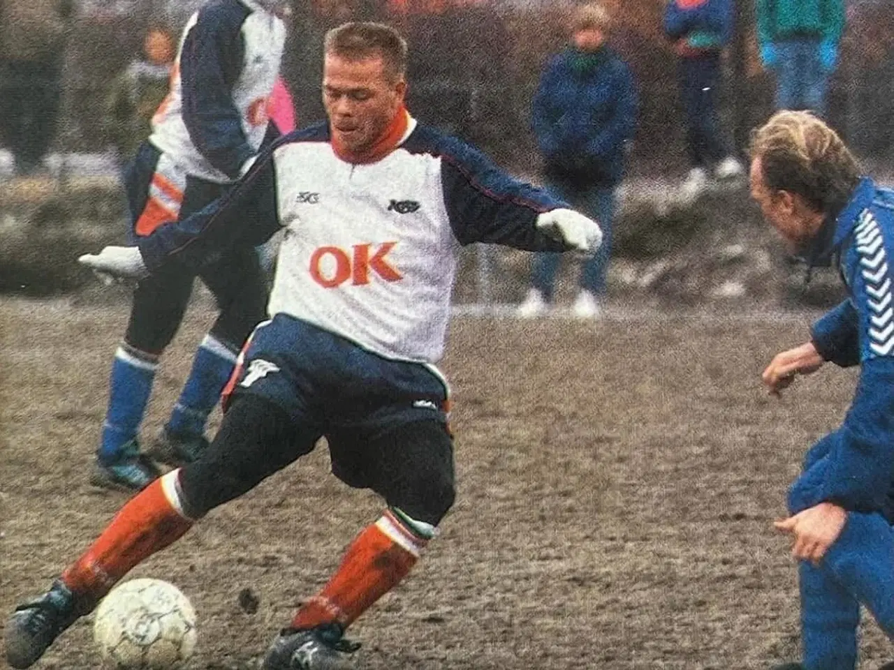 Billede 11 - AGF trøjer og samleobjekter