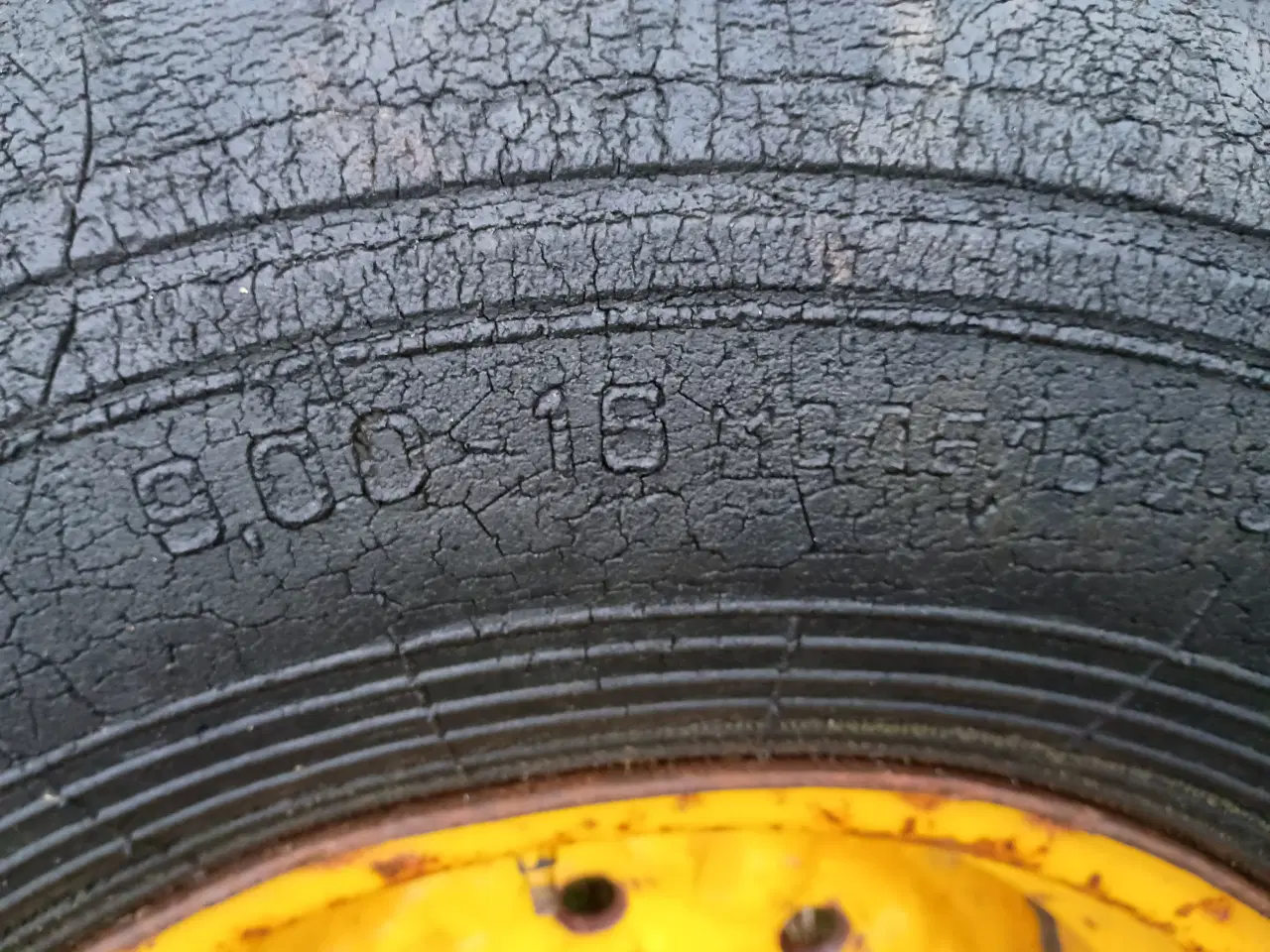 Billede 5 - Fordæk/hjul 9,00-16