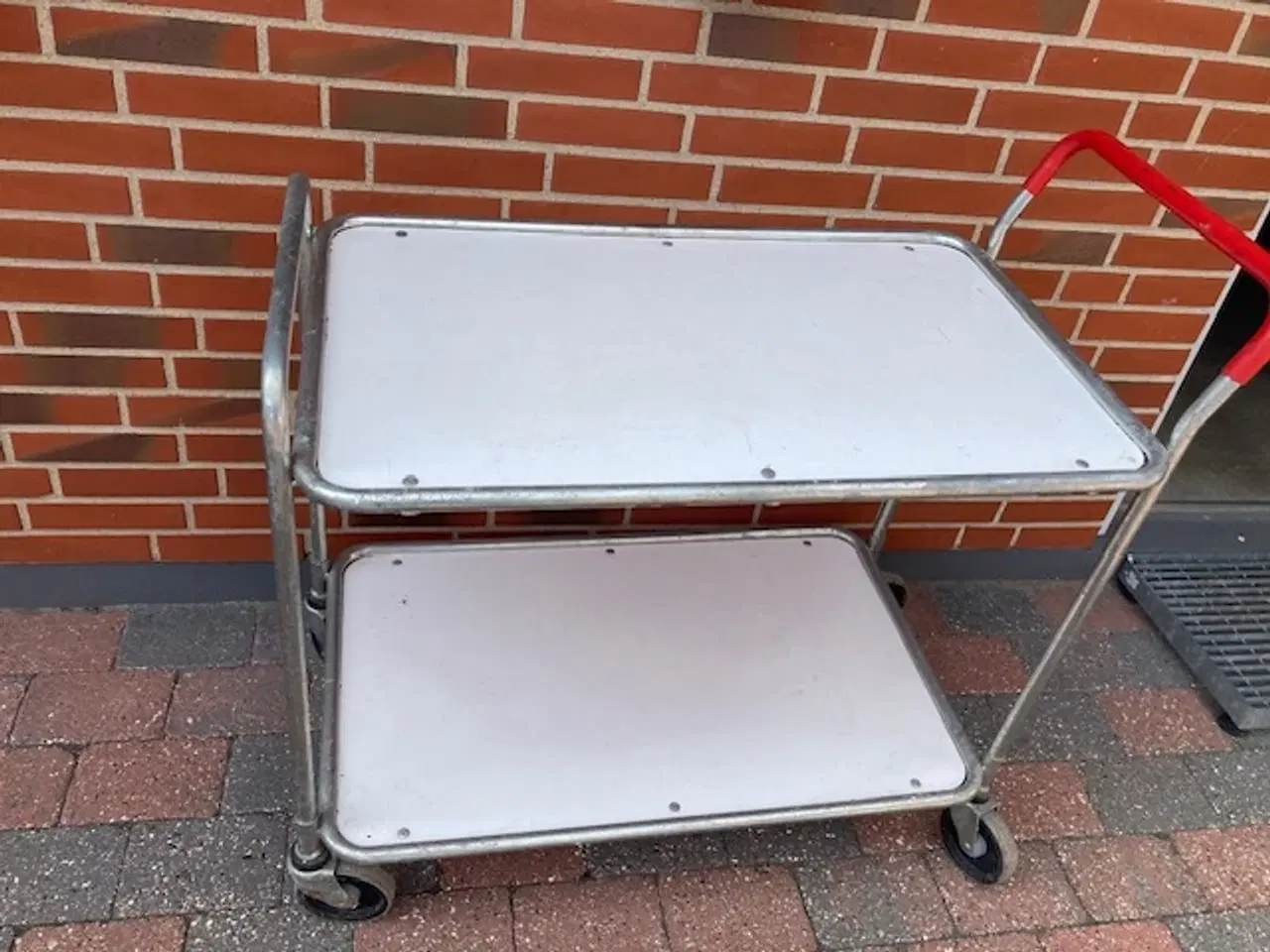 Billede 2 - Rullebord / serveringsvogn sælges !!