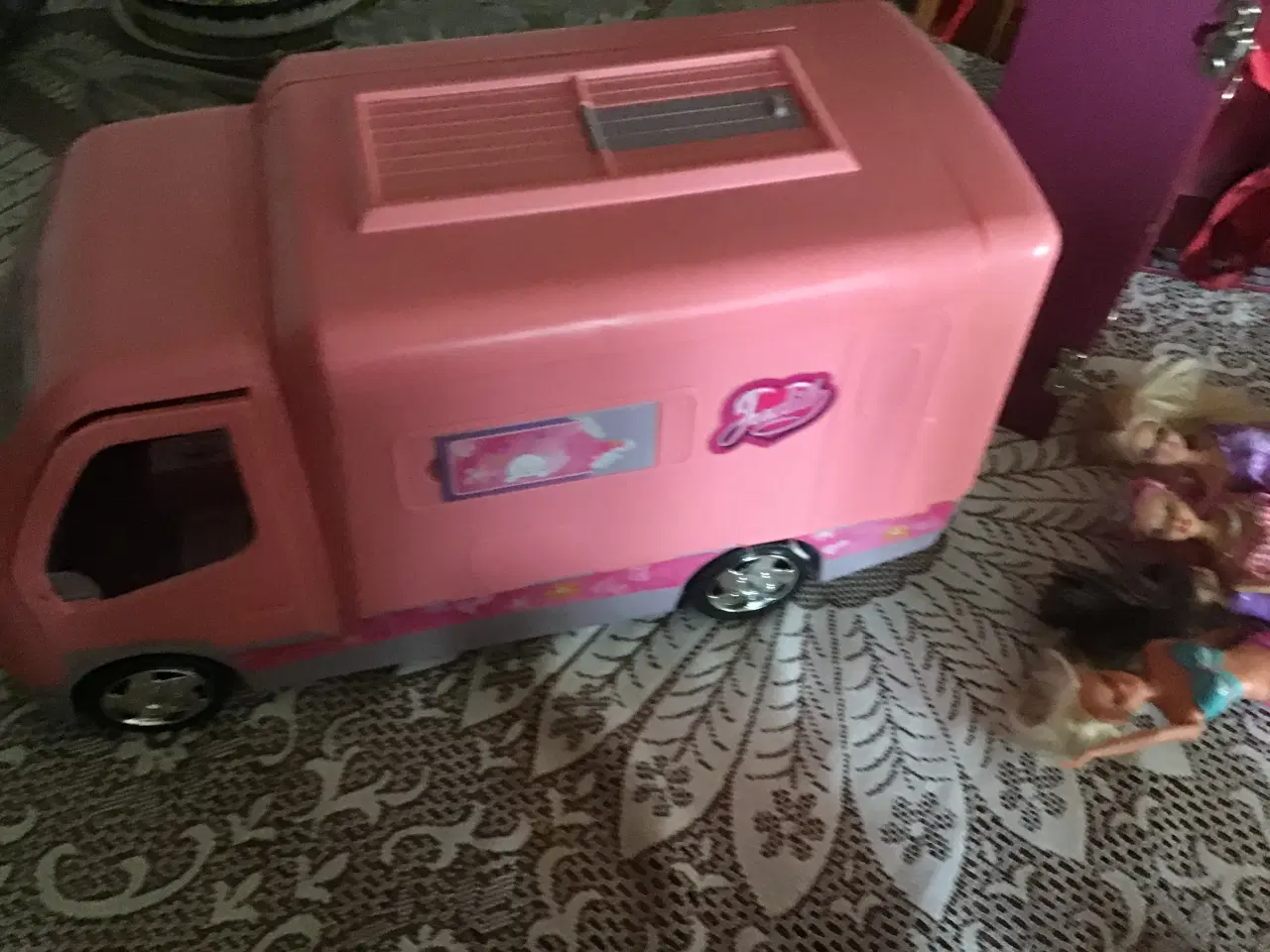 Billede 6 - Dukke autocamper, skabe samt dukker