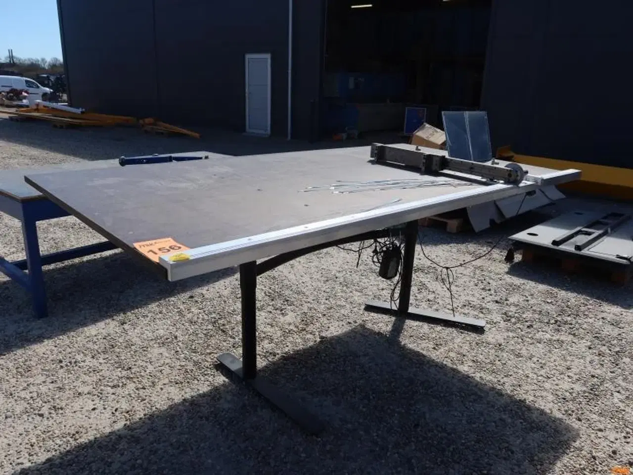 Billede 1 - ARBEJDSBORD, Jus
