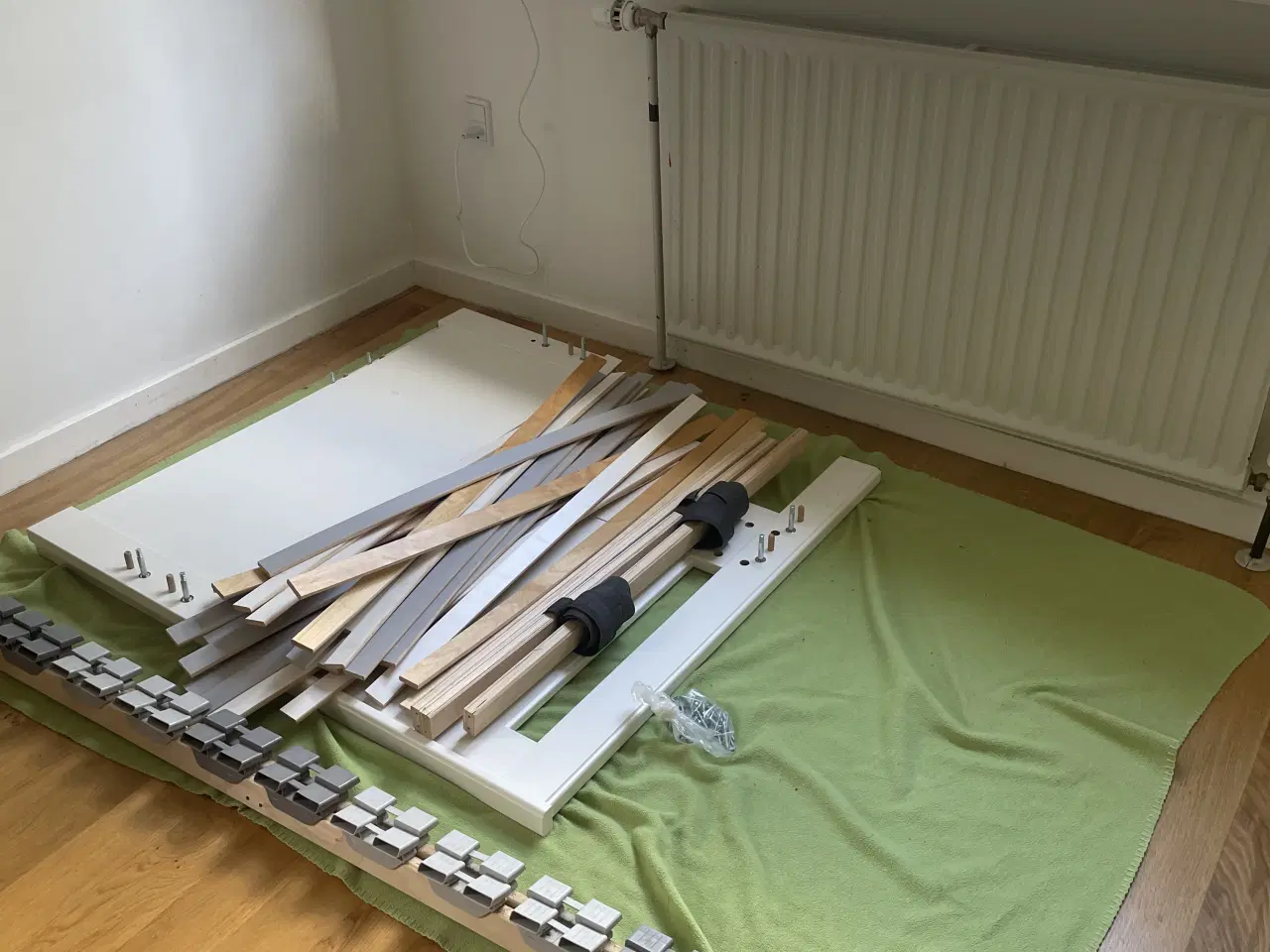 Billede 4 - Enkeltmandsseng + madras og lamelbund