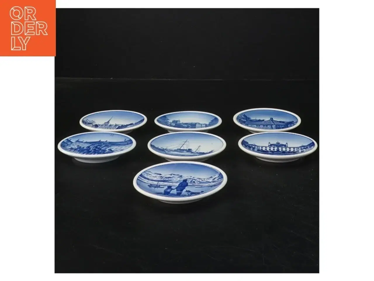 Billede 2 - Royal Copenhagen moderne juleplatter, 7 stk. fra Royal Copenhagen (str. 7 stk Ø 8,5 cm)