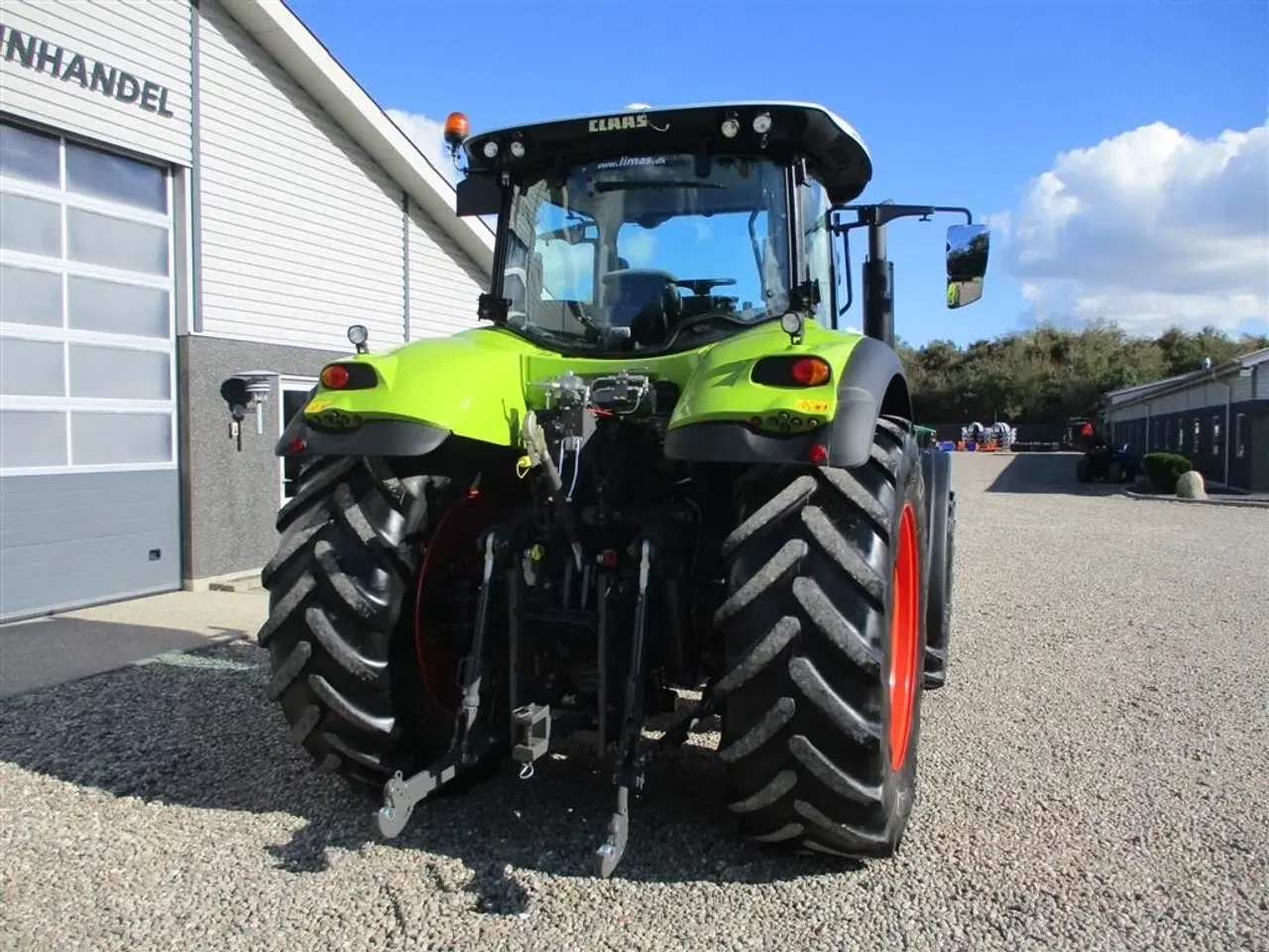 Billede 18 - CLAAS Axion 830 Med frontlift og luft anlæg.