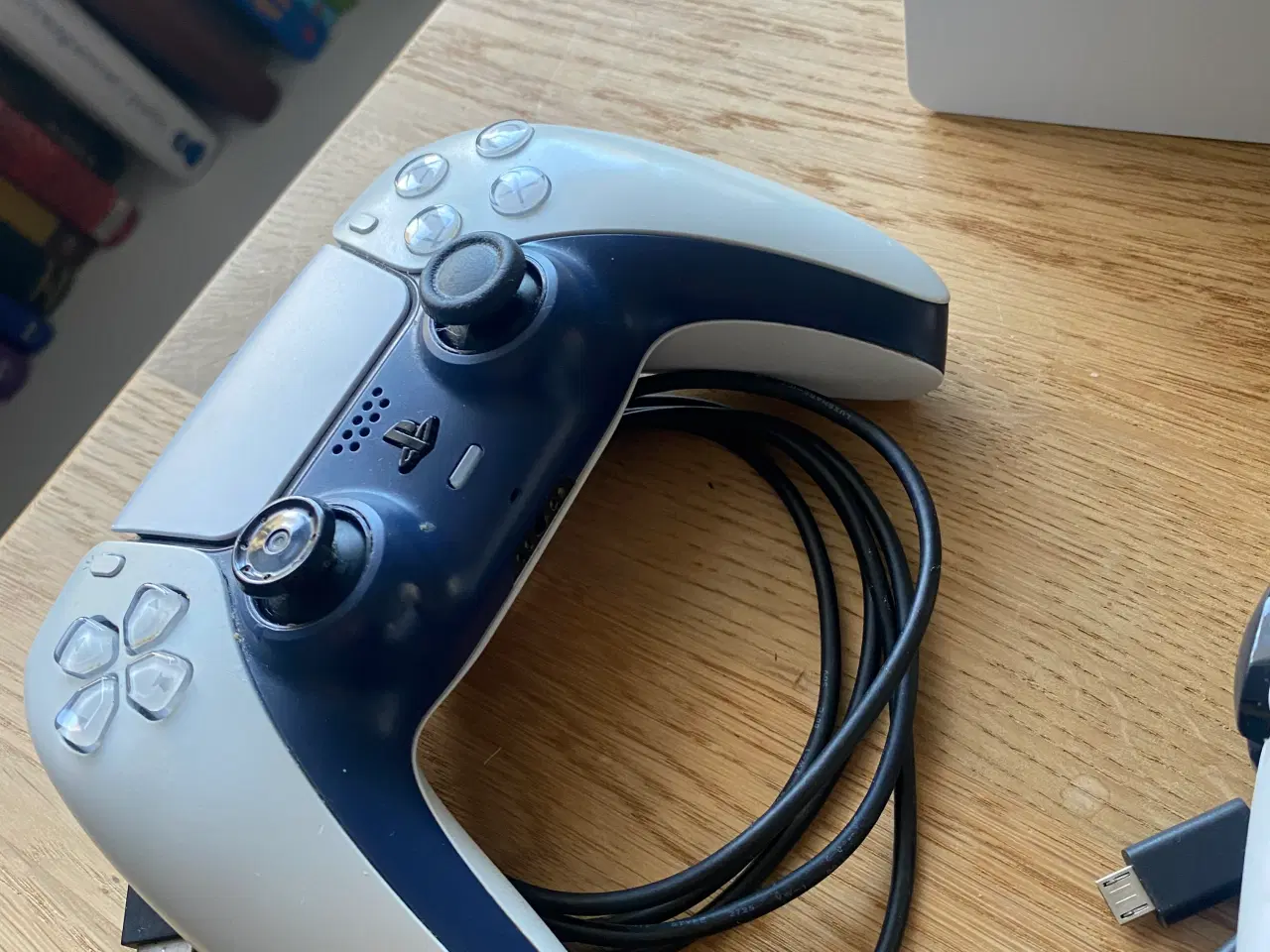 Billede 3 - Playstation 5 m/ 2 controller 