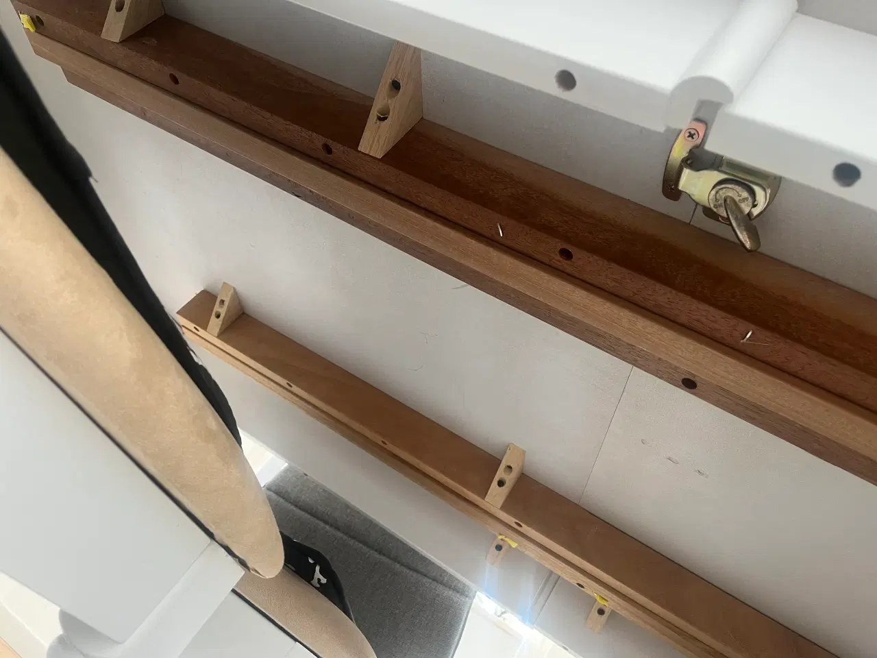 Billede 7 - Spisebord med 6 stole