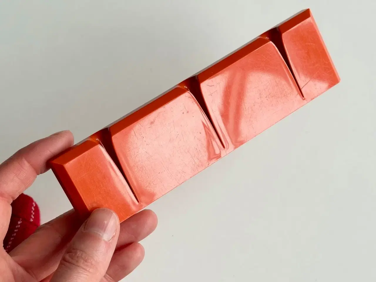 Billede 3 - Knagerække, orange plast