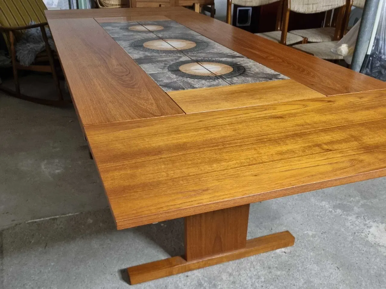 Billede 3 - Retro kakkelbord I teaktræ 