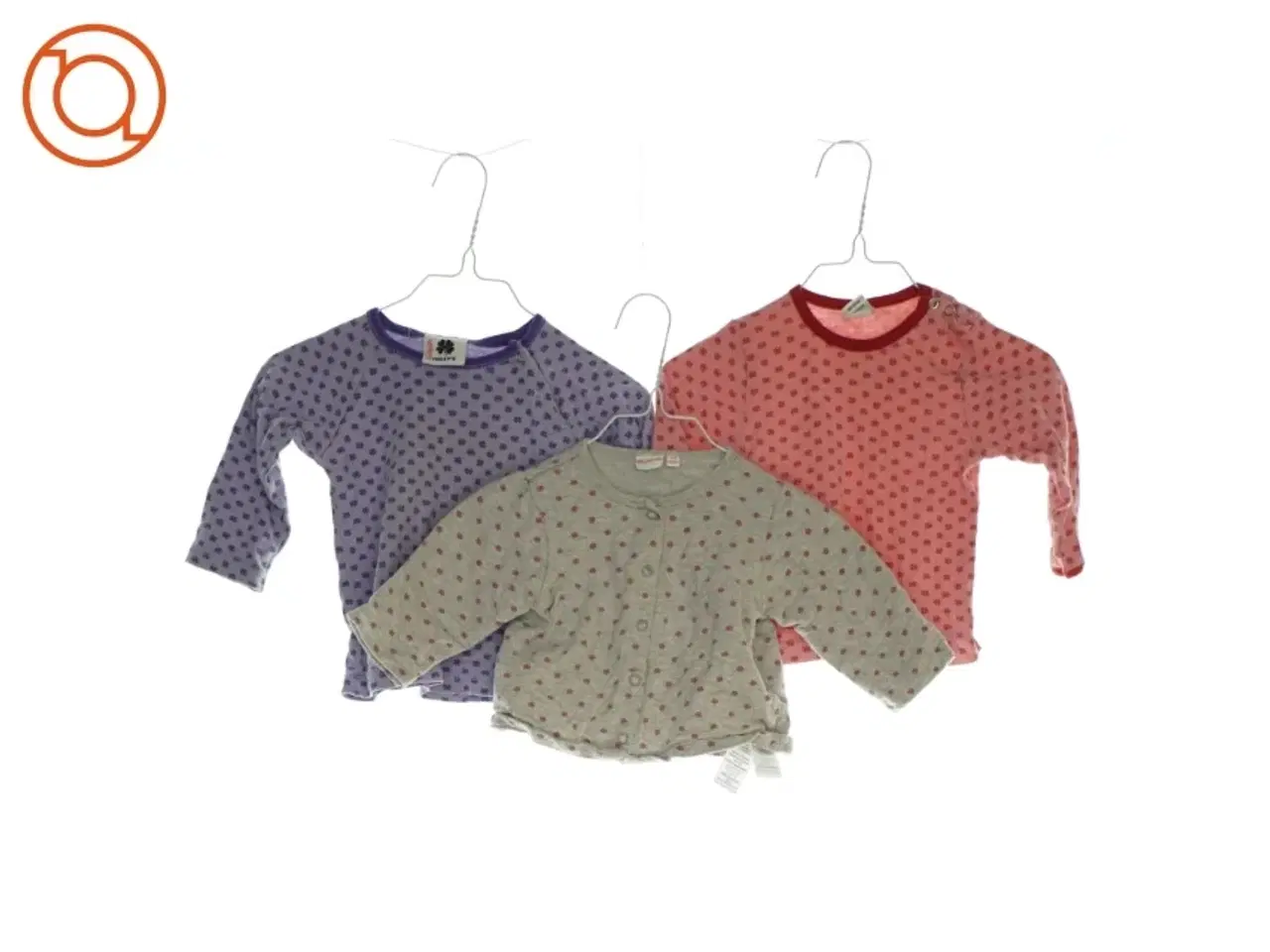 Billede 1 - Bluser 3 styks.  (str. 6-9 mdr)