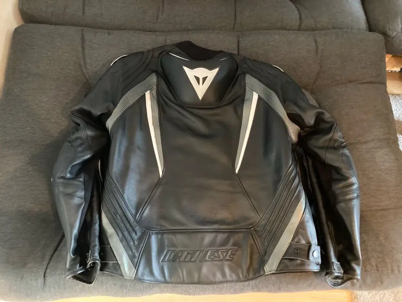 Billede 2 - Jakke Dainese