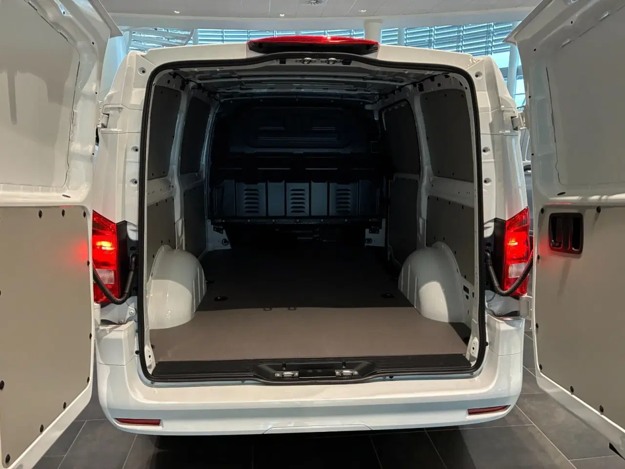 Billede 3 - Mercedes eVito 112  A2 Kassevogn