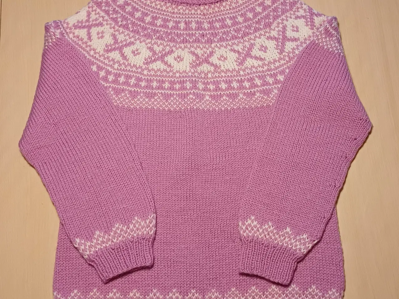 Billede 1 - Håndstrikket Sweater str.11/12år