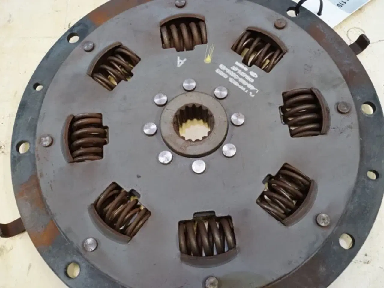 Billede 11 - Case Maxxum 115 Dæmpernav 87527557