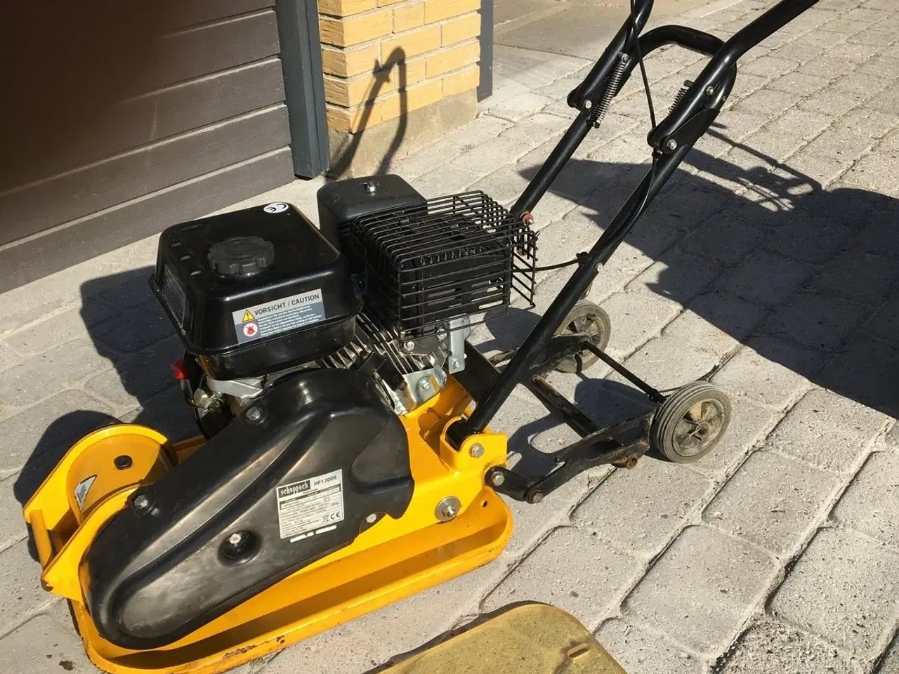 Billede 1 - Pladevibrator/Afrettersæt/Sten klipper UDLEJNING