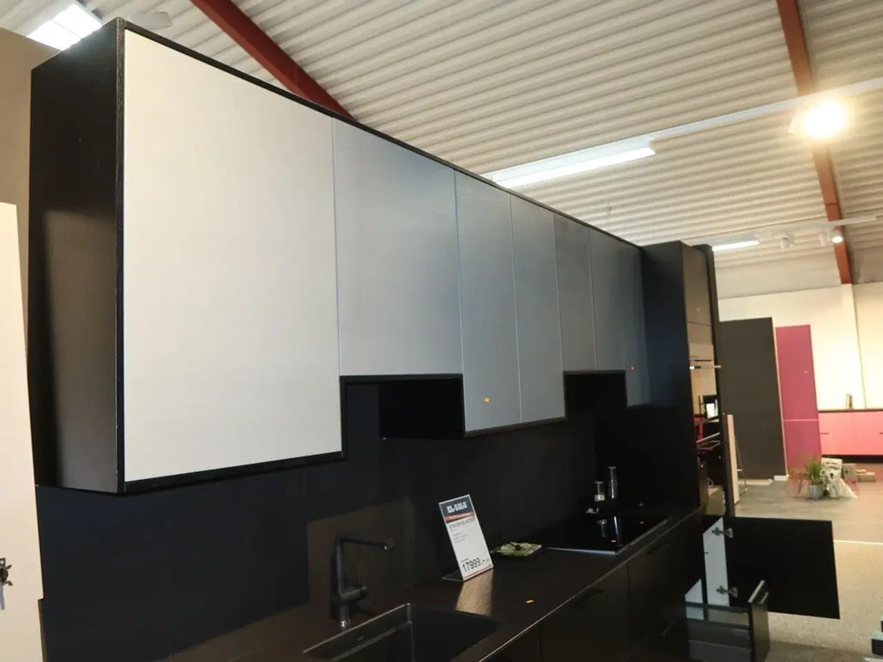 Billede 5 - Køkken NORDANRO uden hårdehvidevarer med stenbordplade DEKTON