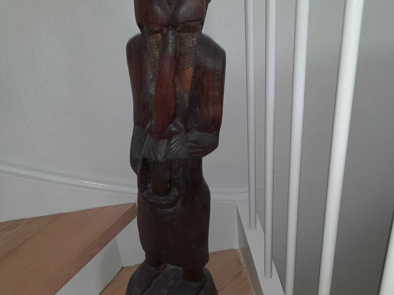 Billede 3 - Afrikansk træfigur fra Malawi.   Højde 75 cm.