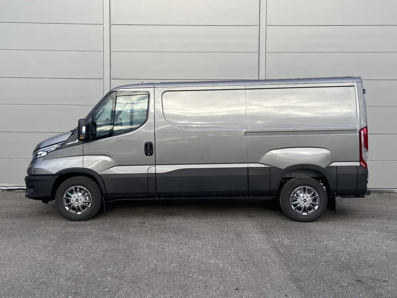 Billede 10 - Iveco Daily 3,0 35S21 9m³ Van AG8