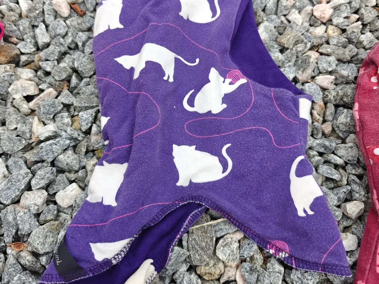 Billede 3 - Diverse huer str 1-2 år.