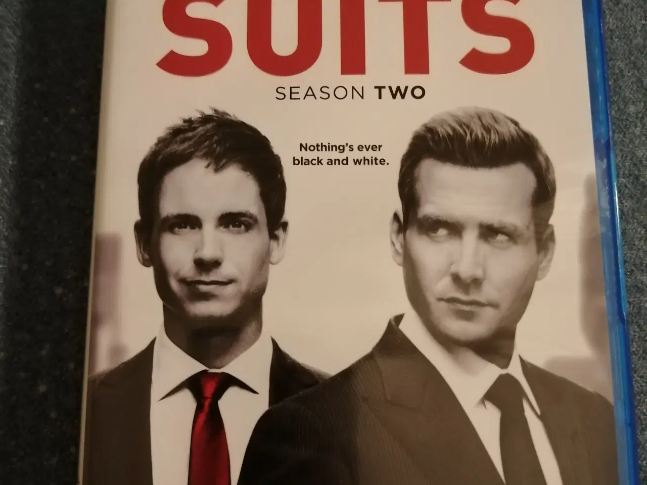 Billede 2 - Suits Sæsoner