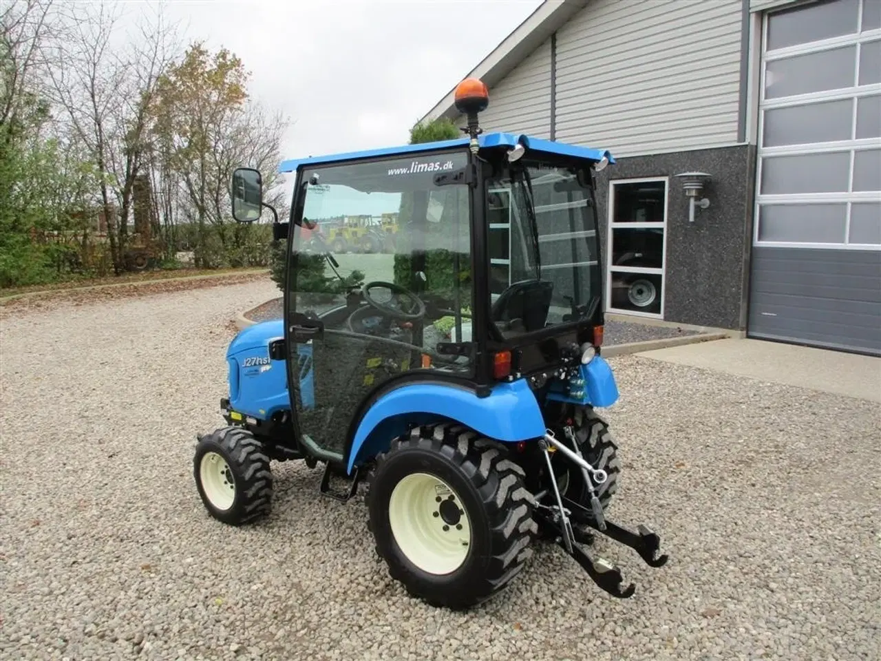 Billede 3 - LS J27 HST Med kabine, frontlift og frontPTO