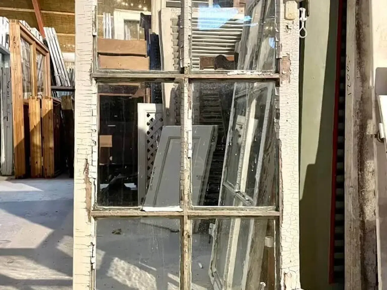 Billede 1 - 6-ruders vinduesramme m. trukket glas