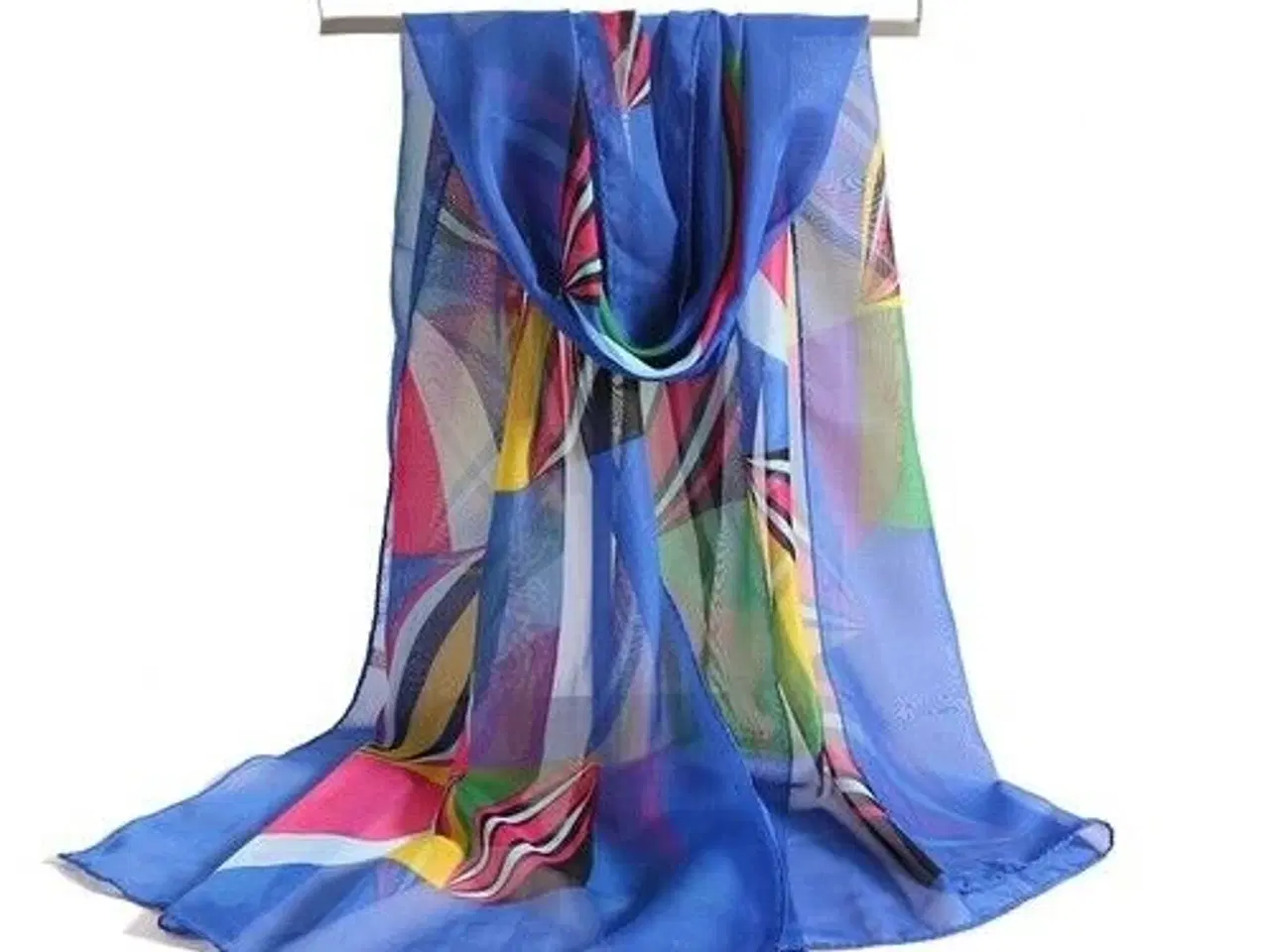 Billede 12 - tørklæder i print,aflang.med ass.blomster/påfugle