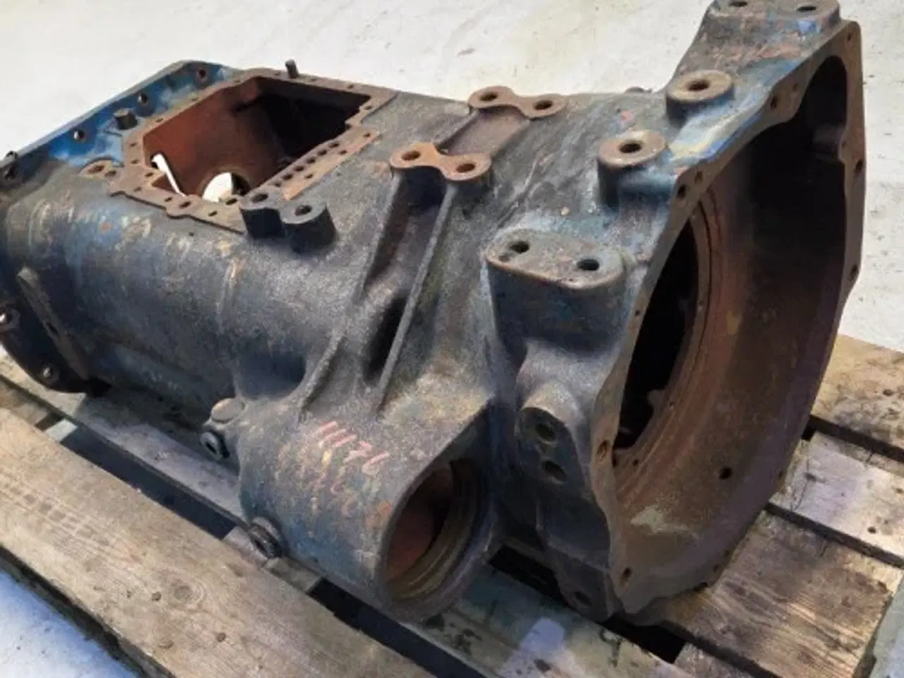 Billede 19 - Ford 7740 Gearkassehus F0NN7005AH