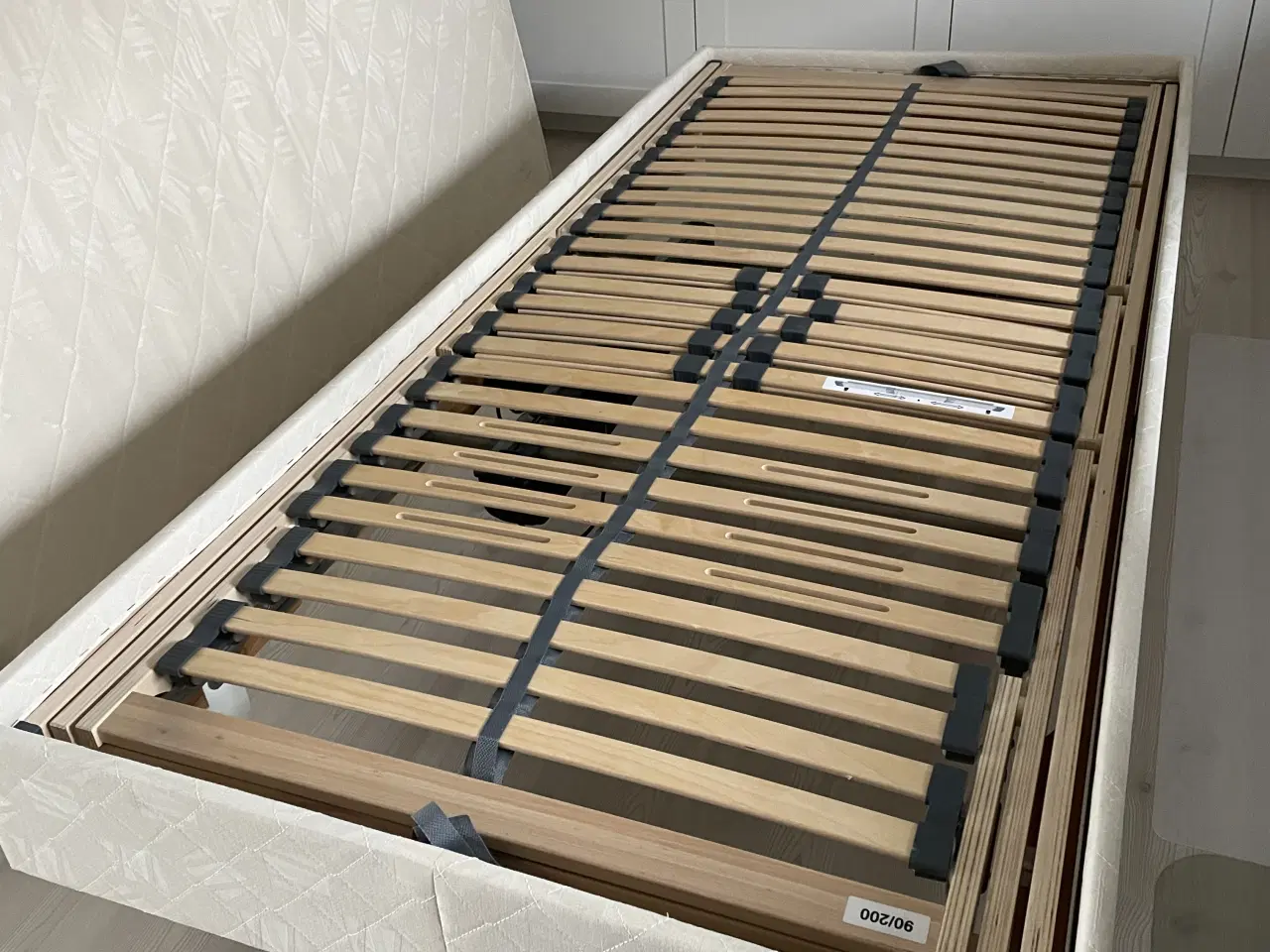 Billede 1 - Elevationsseng med/ uden madras og topmadras