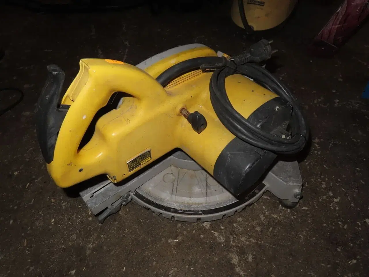 Billede 2 - Kap-/ Geringssav DEWALT DW700