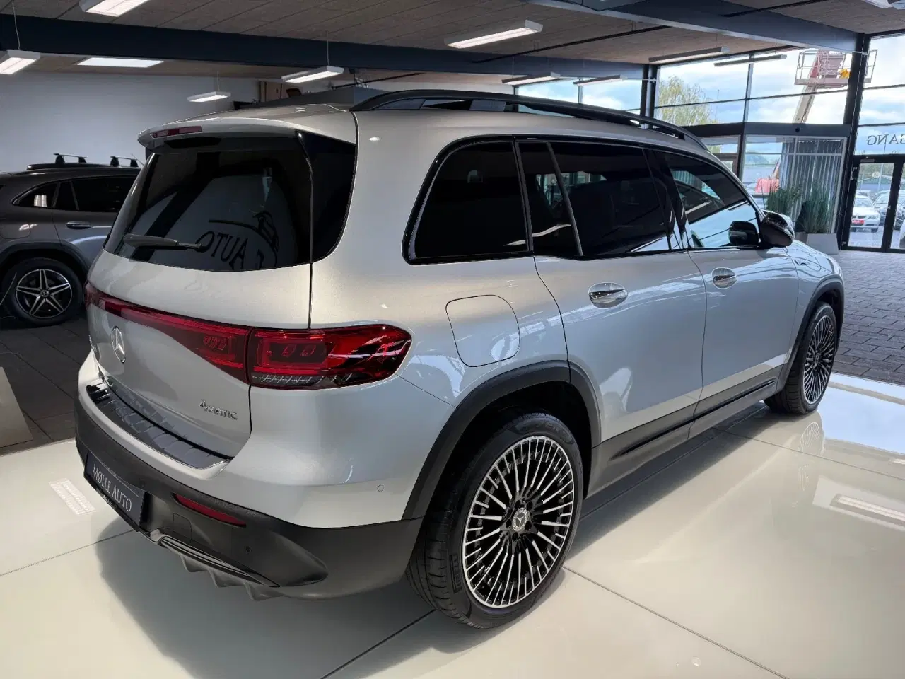 Billede 3 - Mercedes EQB300 AMG Line 4Matic