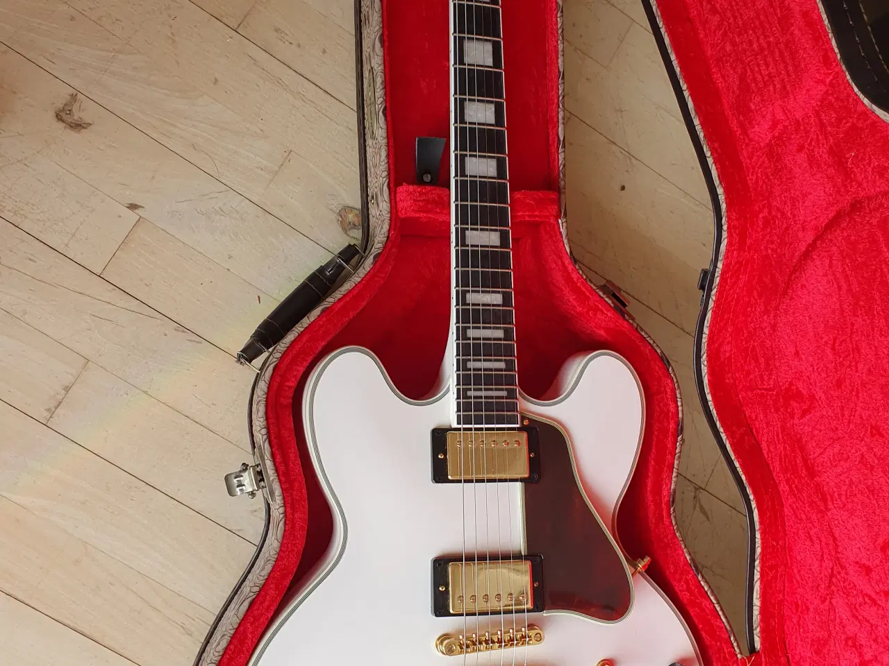 Billede 1 - Epiphone B B King Lucille hollowbody guitar