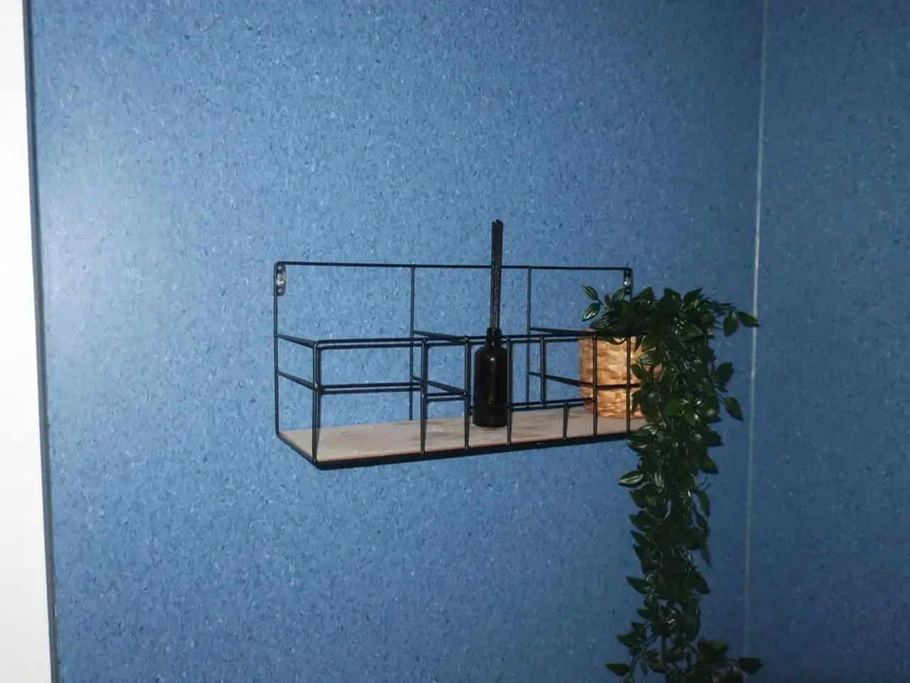 Billede 4 - Skammel / skraldespand / planter m.m.