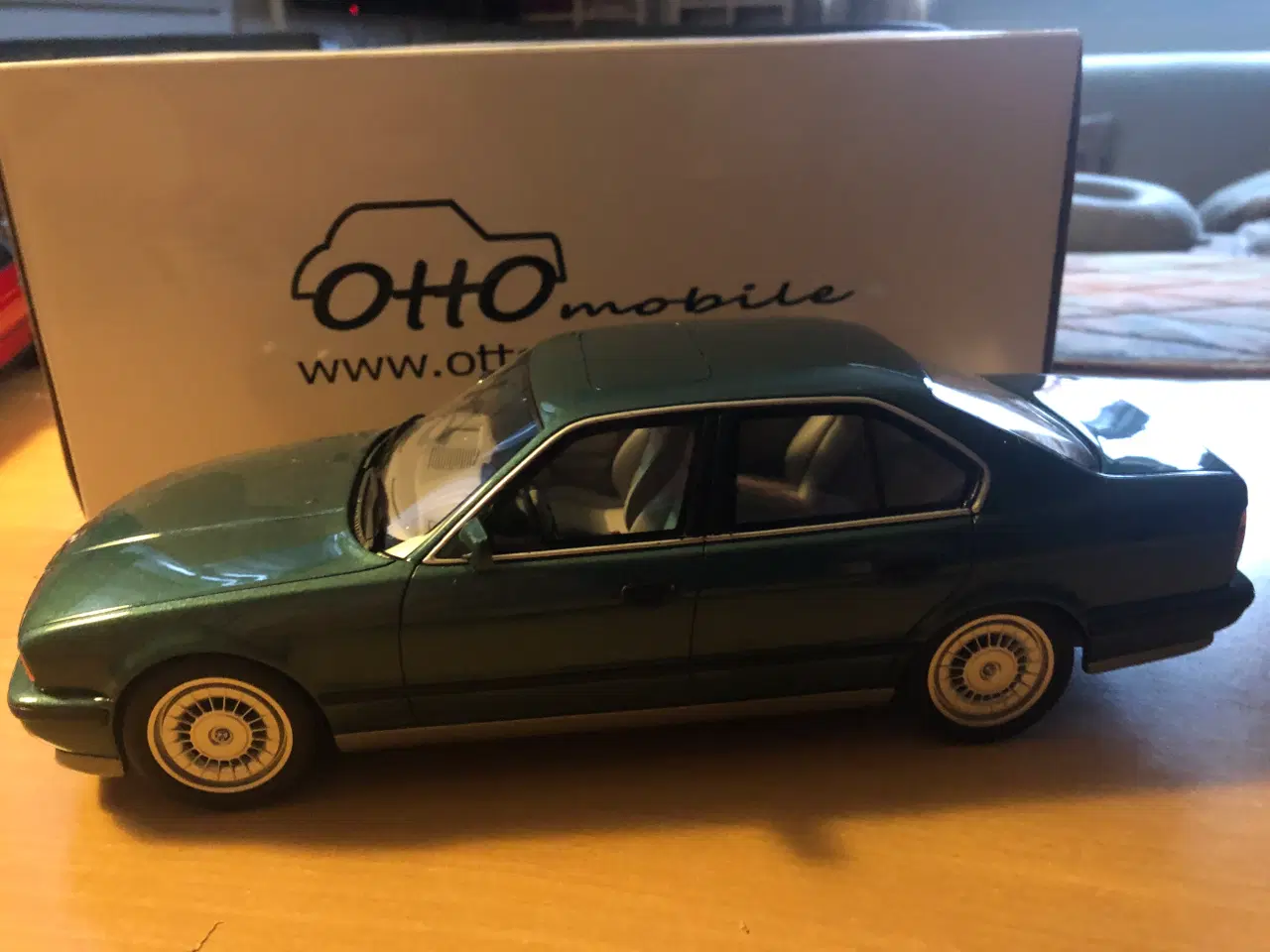 Billede 1 - 1:18 Bmw m5 E34