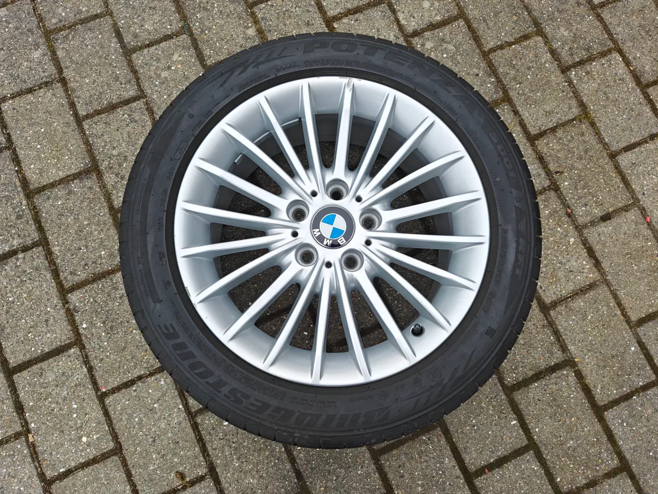 Billede 4 - BMW alufælge med dæk