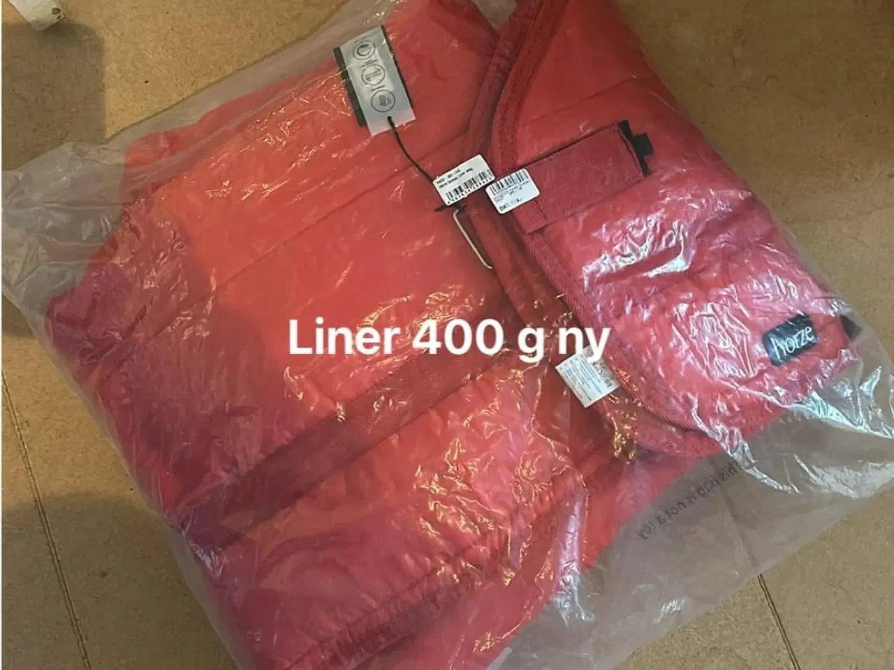 Billede 1 - Liner fra Horze 400 gram str 145