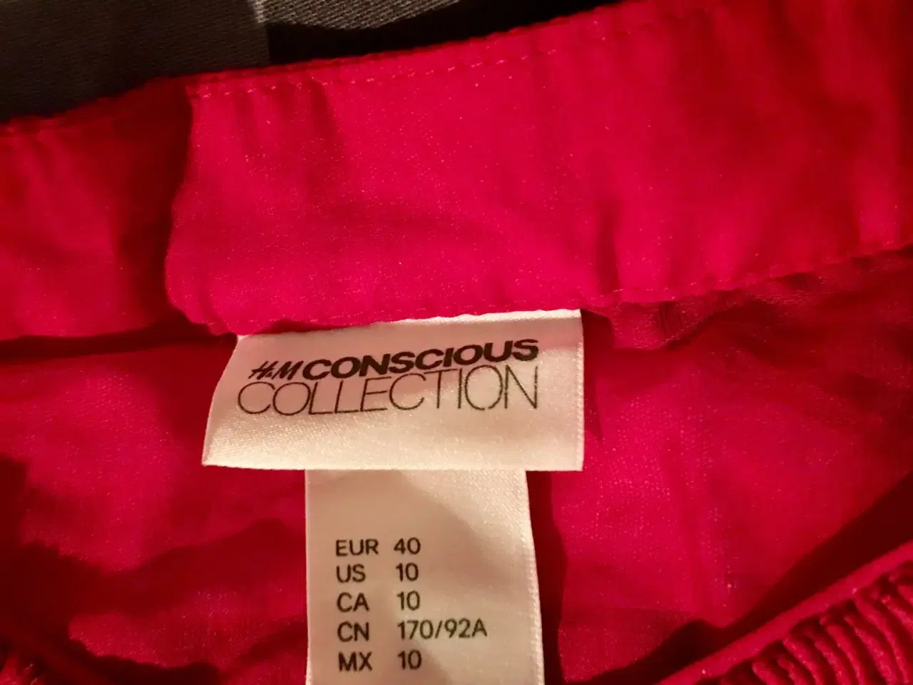 Billede 3 - Ubrugt rød bluse til salg