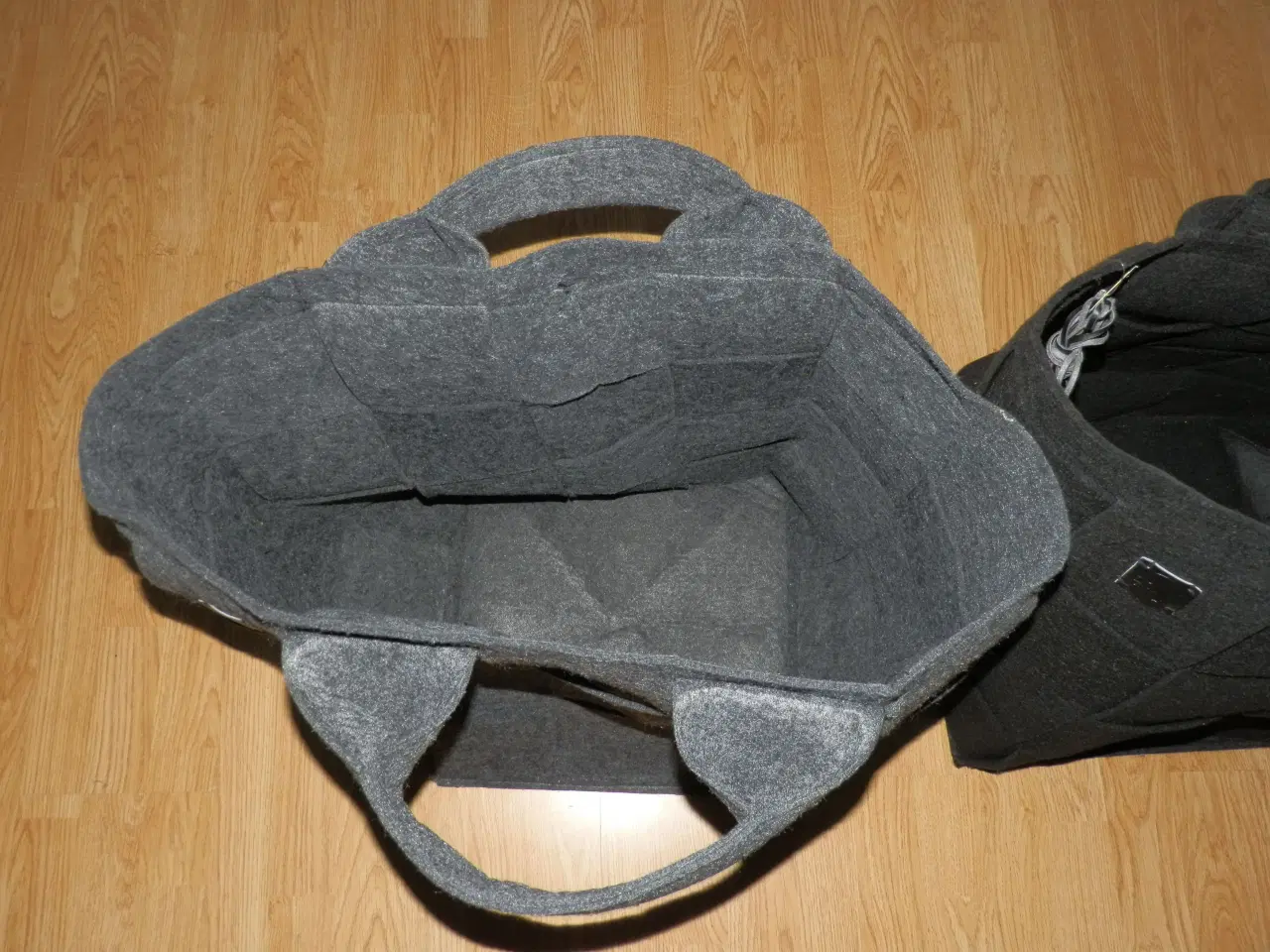 Billede 8 - To ZONE vasketøjsposer i grå og sort 