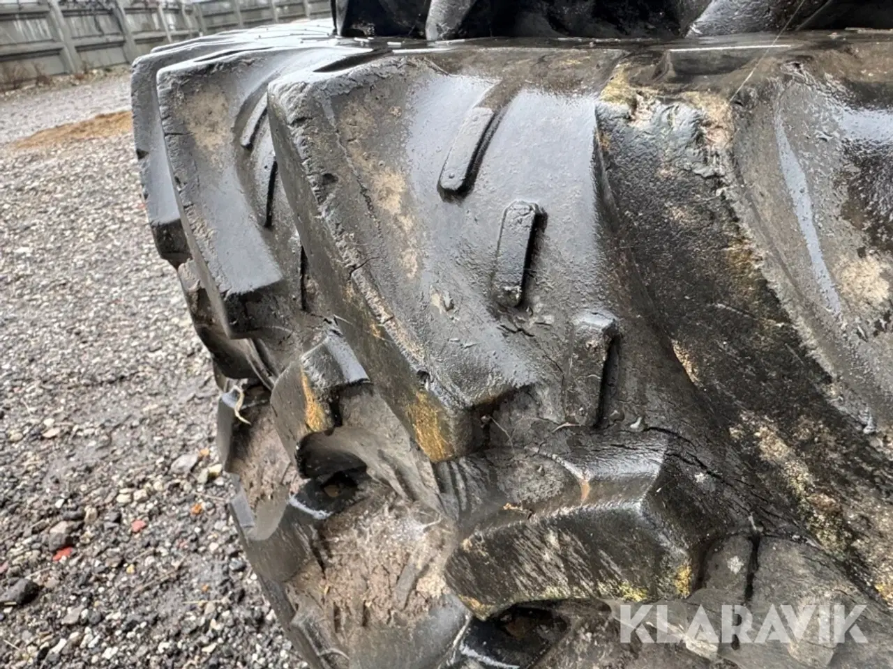 Billede 4 - Landbrugsdæk Kleber Radial 4 styks - 2 små og 2 store