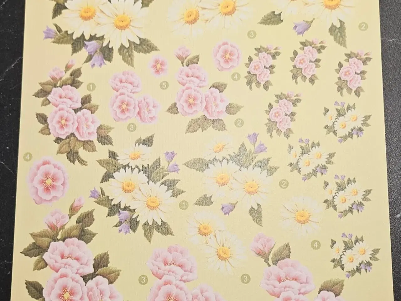 Billede 9 - 9 stk. 3D Klippeark med flotte blomster