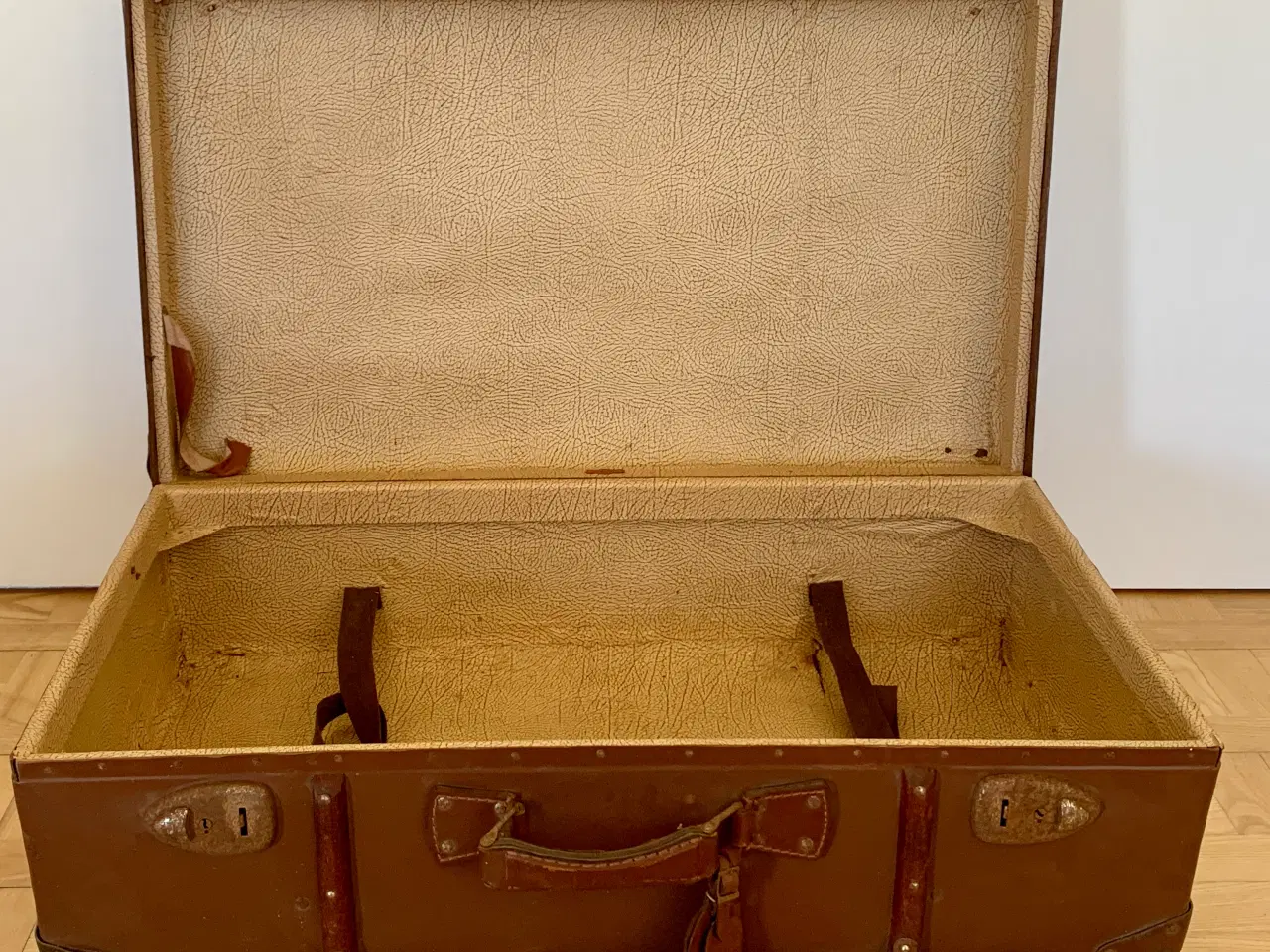 Billede 4 - Vintage rejsekuffert. Dekoration eller opbevaring