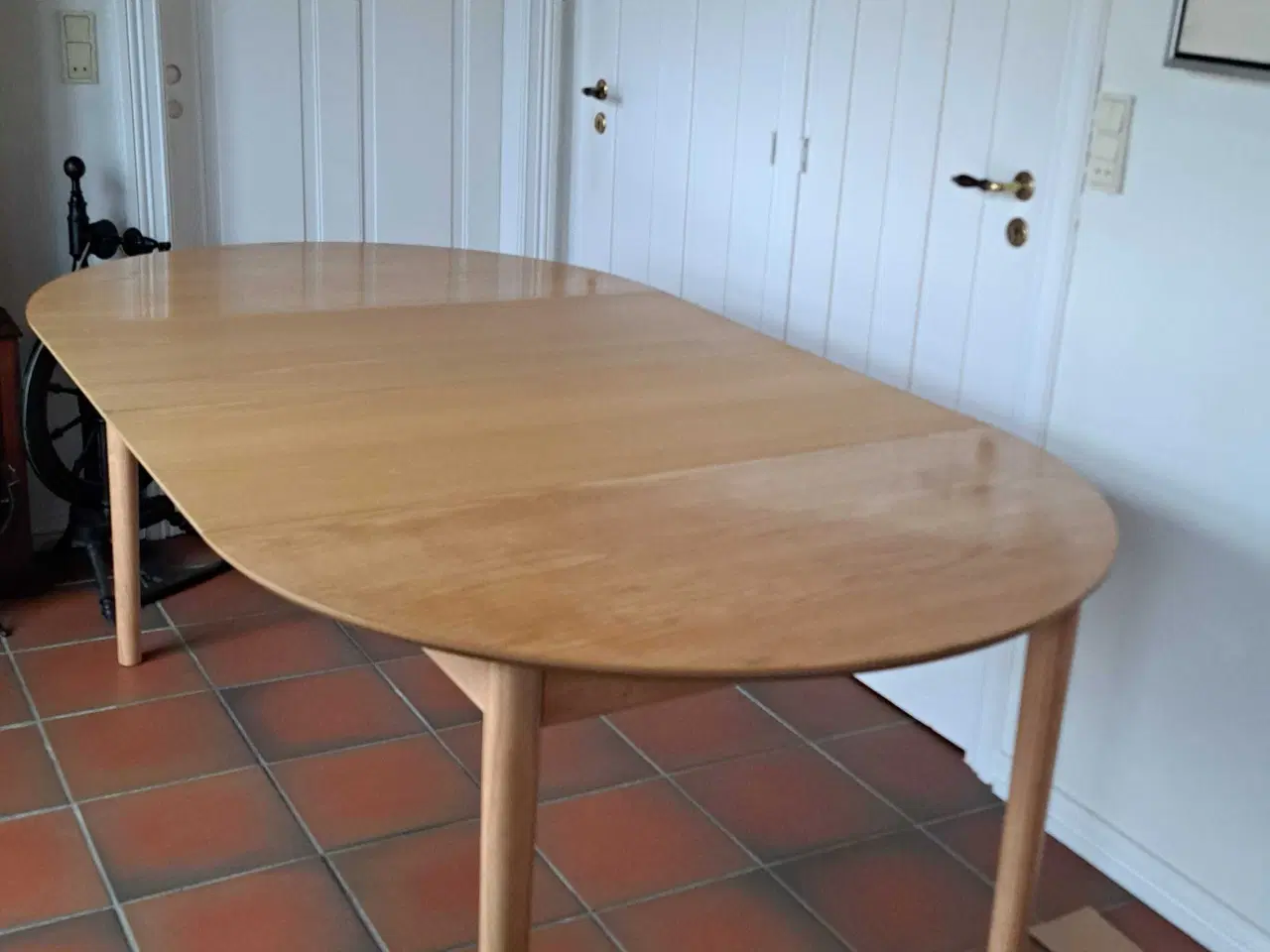 Billede 2 - Rundt bord med 2x tillægs plader