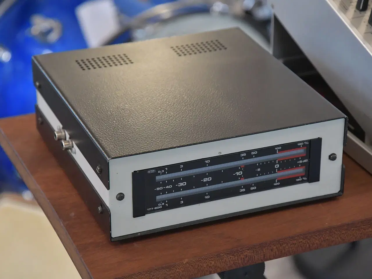 Billede 11 - NP Elektroakustik prof. lydmixer med 4 kanaler