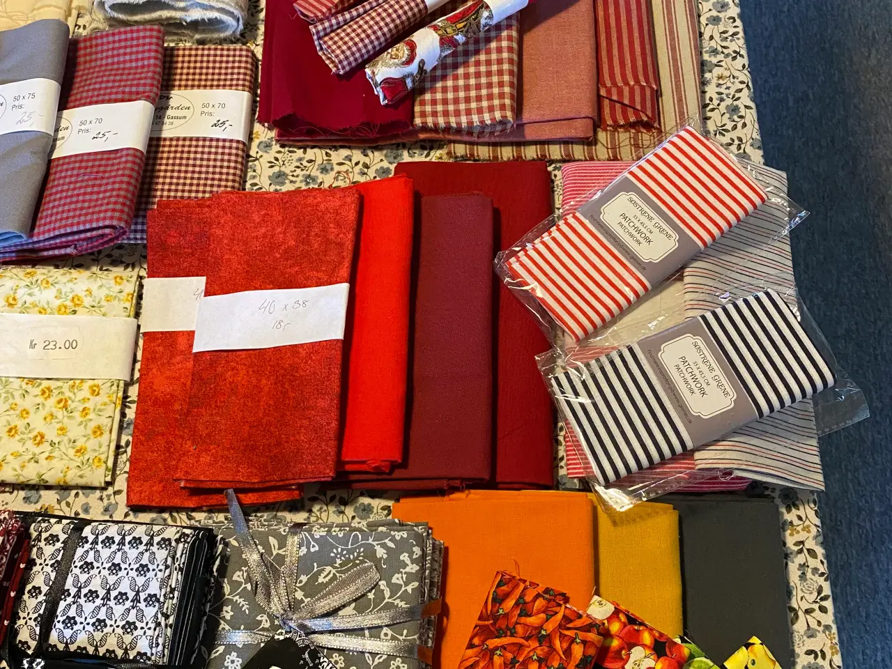 Billede 2 - Patchwork stof. 